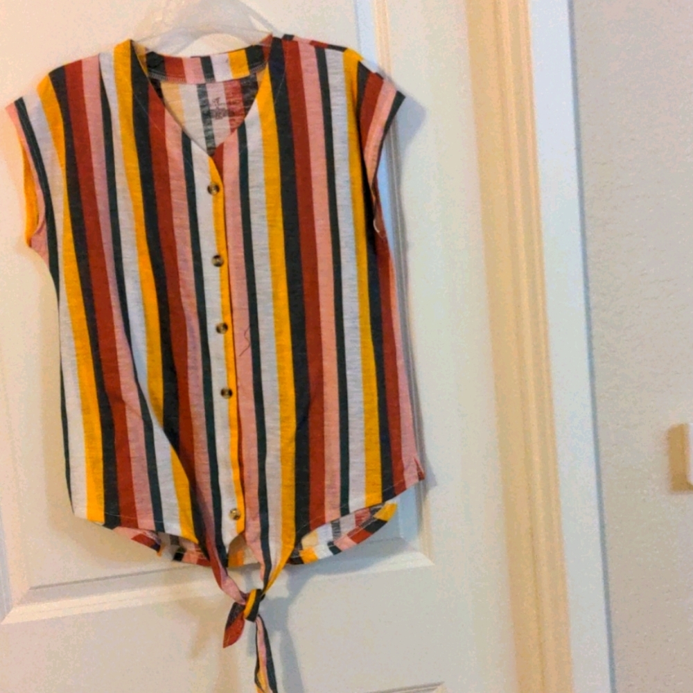 Striped Shirt Sleeved Shirt